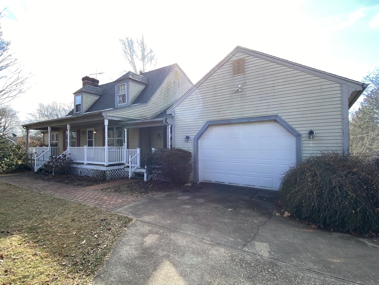 3 BR/2.5 BA Home on 1.37 +/ Acres & CottageFauquier