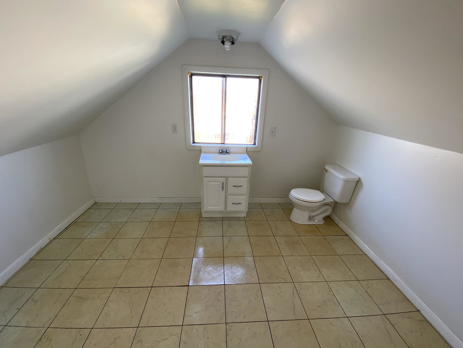 Image for SOLD $25,575 - Spacious 2-Bedroom with Additional Garage