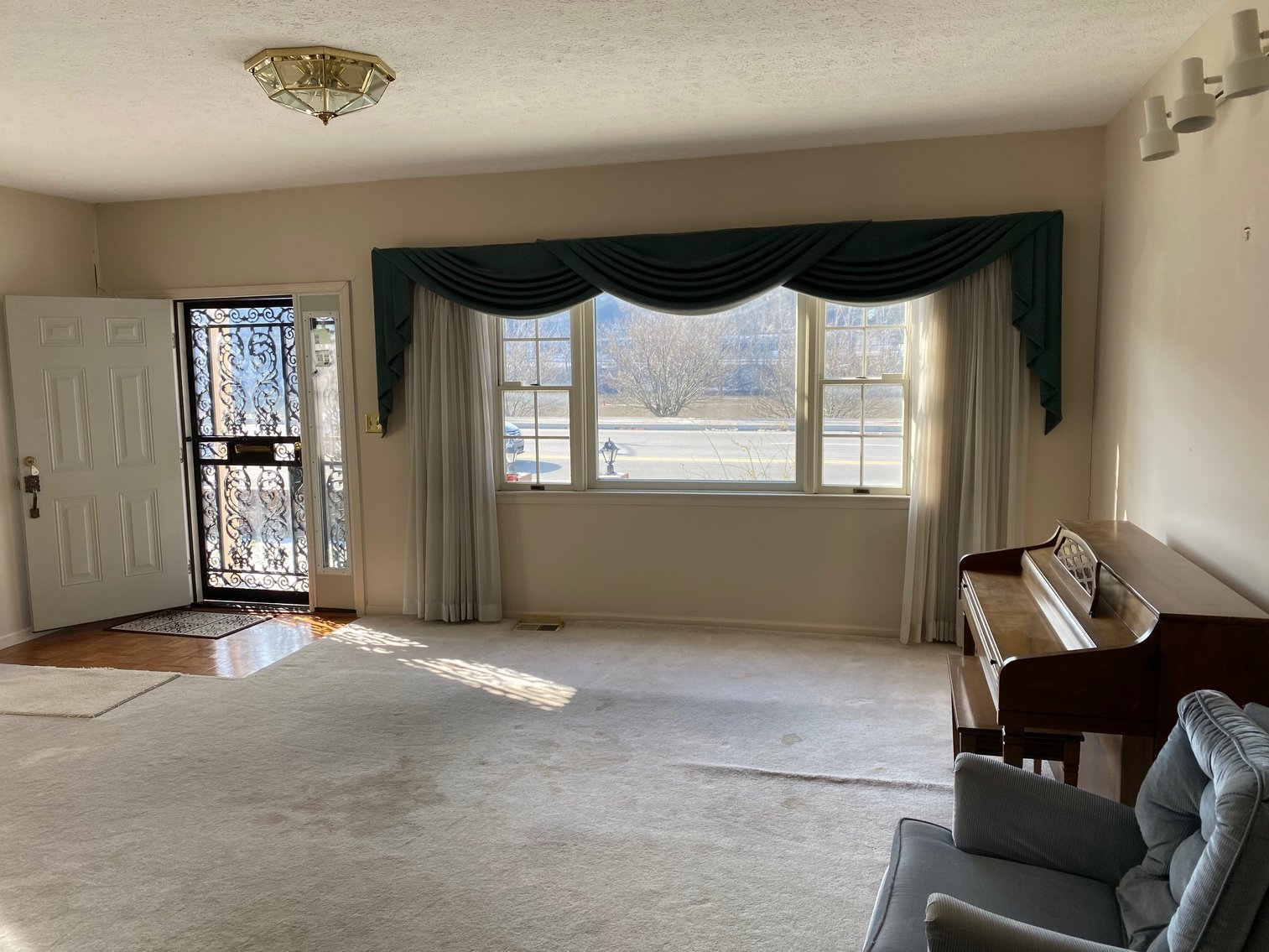 Image for SOLD $99,000 - Large Townhome Overlooking the Kanawha River