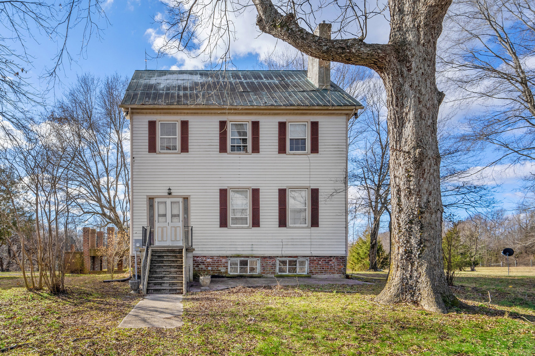Image for 109 +/- Acres w/3 BR/2 BA  Farm House, Outbuildings & Grapevines/Vineyard--Essex County, VA