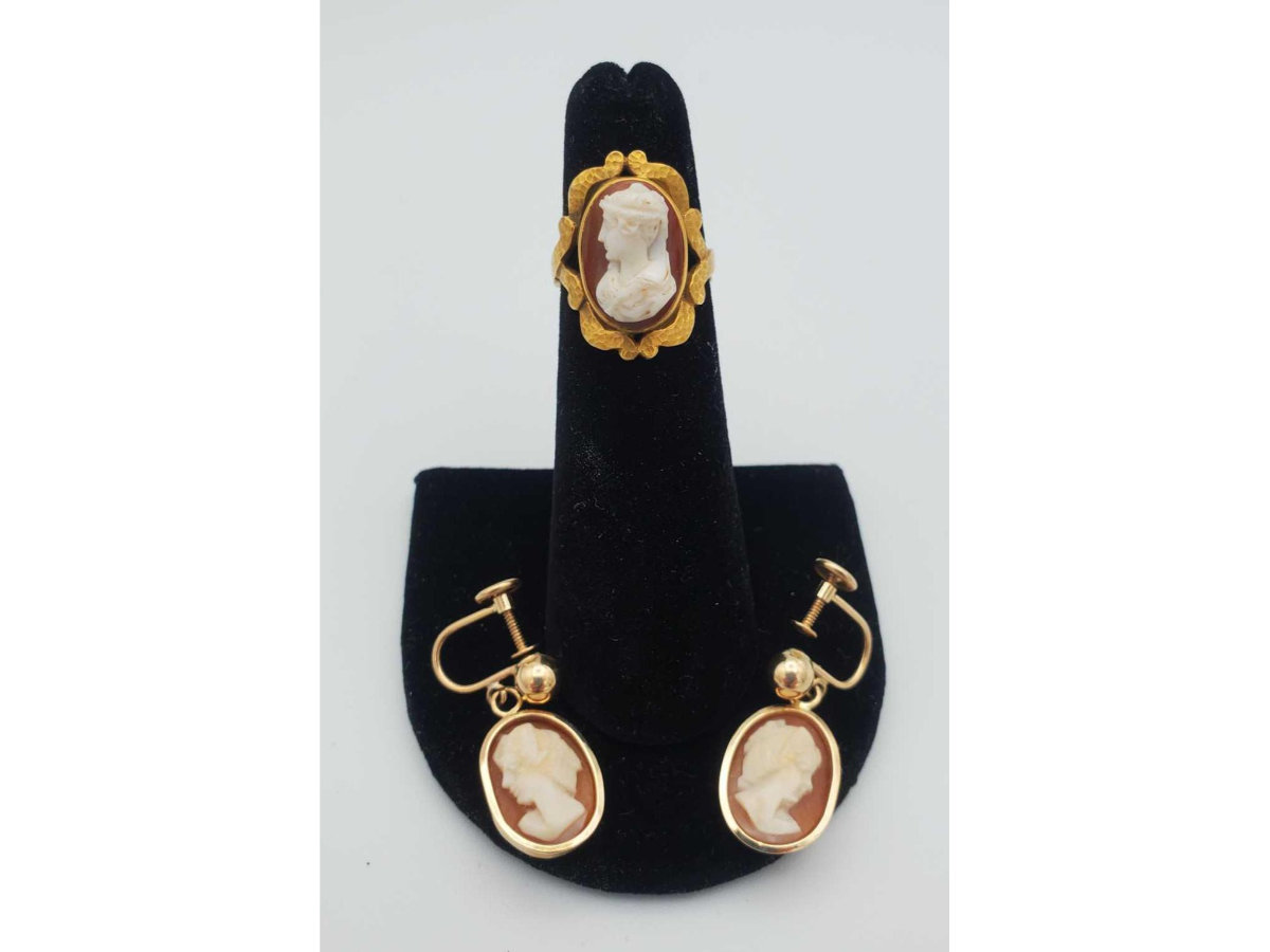 Image for Gail Niebrugge Living Estate Auction