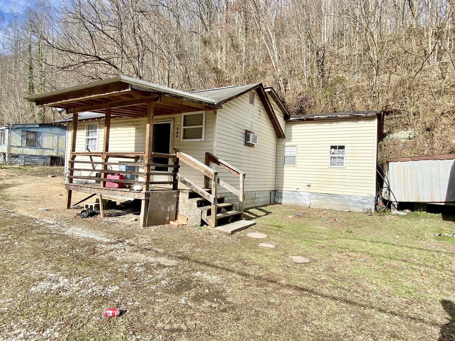 Image for SOLD $28,600 - 2 Homes & Income Generating Lots Being Sold to the High Bidder