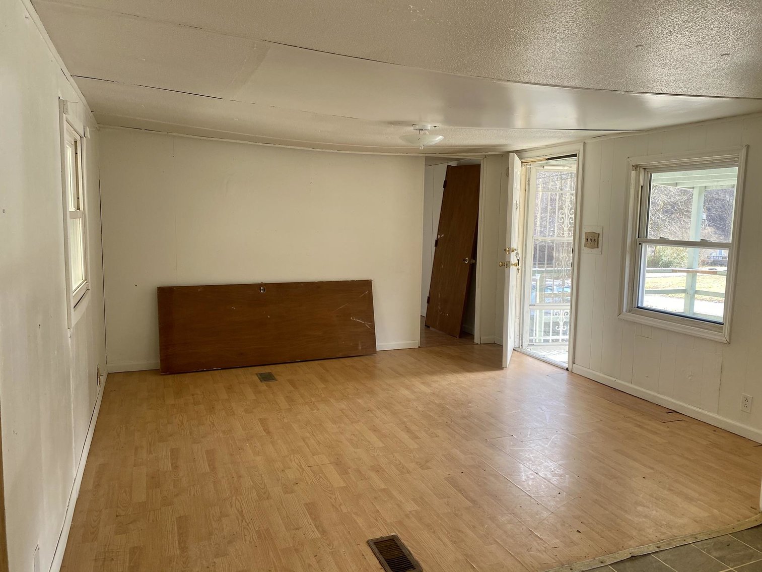 Image for SOLD $28,600 - 2 Homes & Income Generating Lots Being Sold to the High Bidder