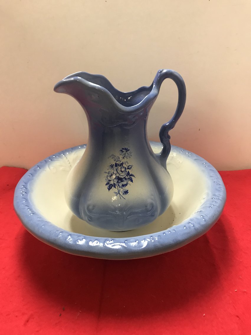 Amherst Auctions Main Street Gallery