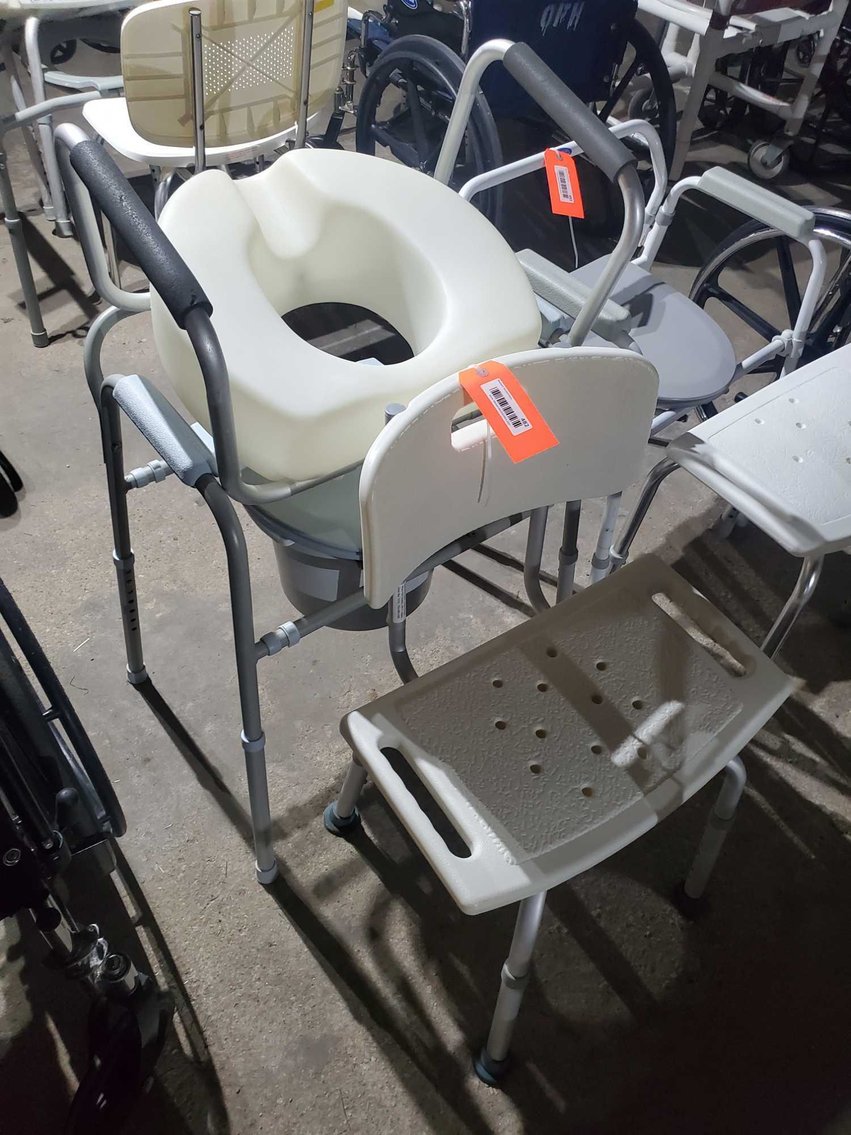 Image for Restaurant Equipment, Medical related, Wheel chairs, Scooters, Furniture & more DePere-2 of 2 auctions