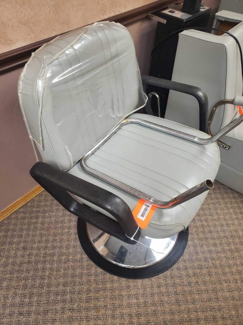 Image for Restaurant Equipment, Medical related, Wheel chairs, Scooters, Furniture & more DePere-2 of 2 auctions