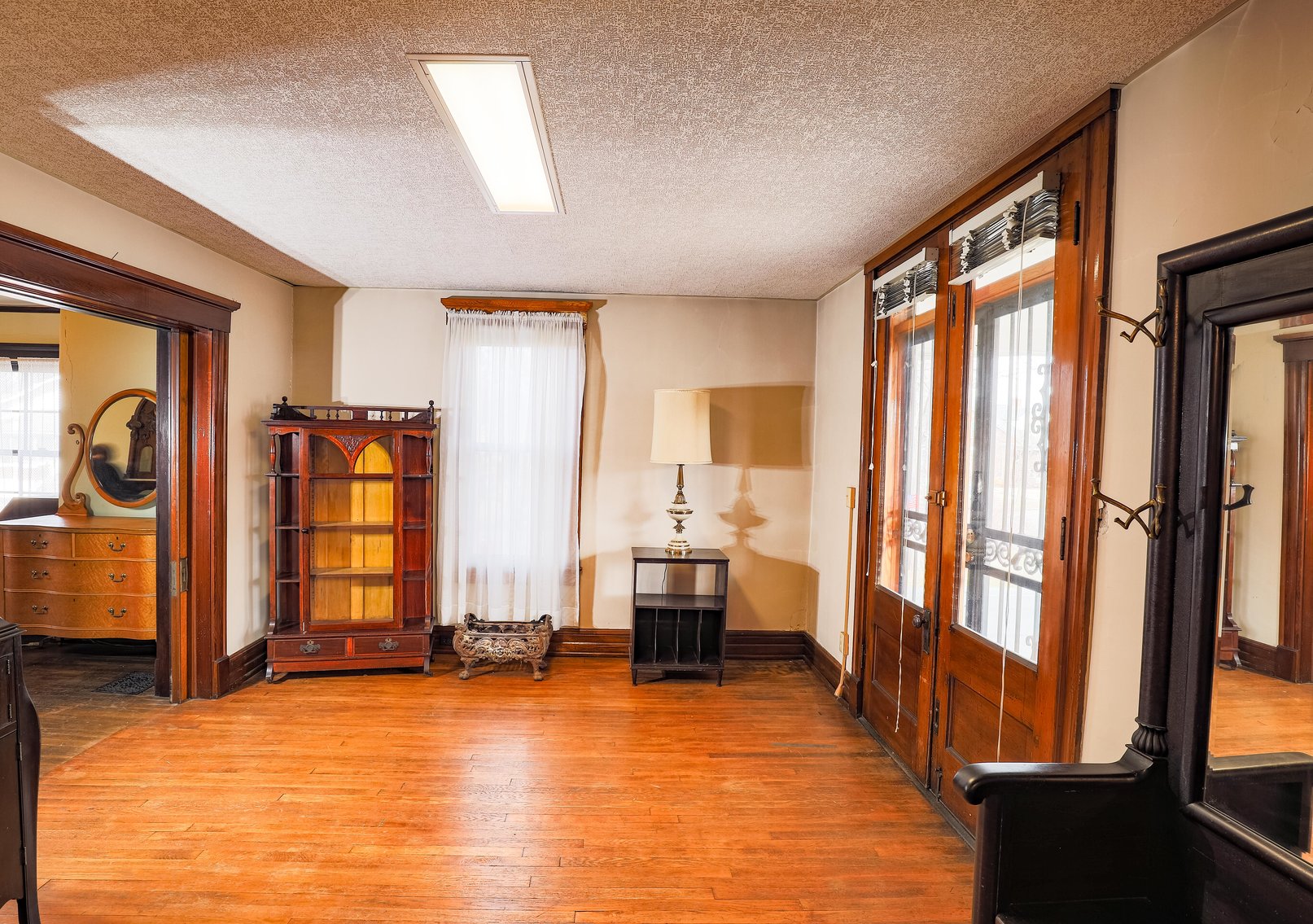 Image for Absolute Real Estate Auction - 4802 S. 4th St., 40214 (Just off Southern Parkway)