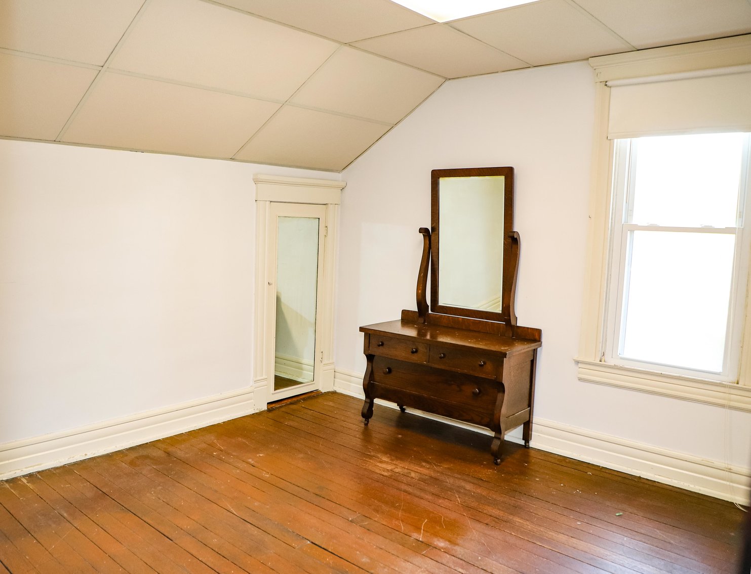 Image for Absolute Real Estate Auction - 4802 S. 4th St., 40214 (Just off Southern Parkway)