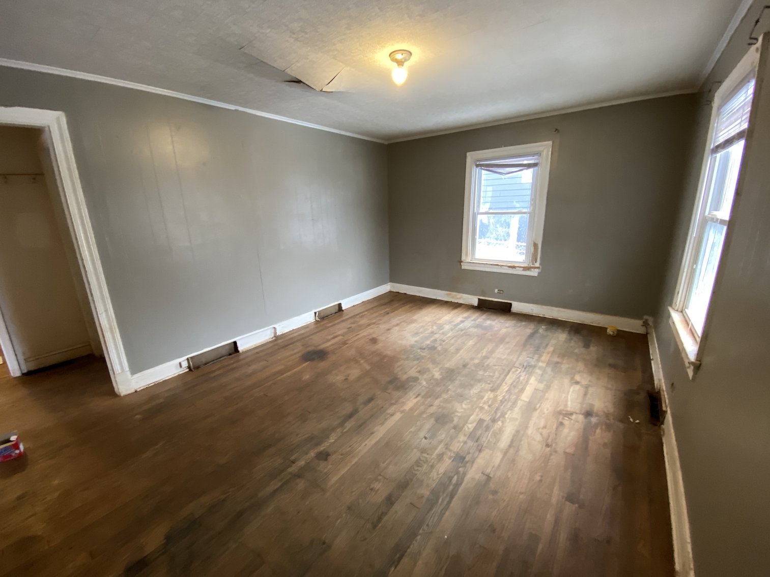 Image for 2 BR/1 BA Investment Property Minutes From UVA, Hospitals & I-64--SELLS to the HIGHEST BIDDER!!