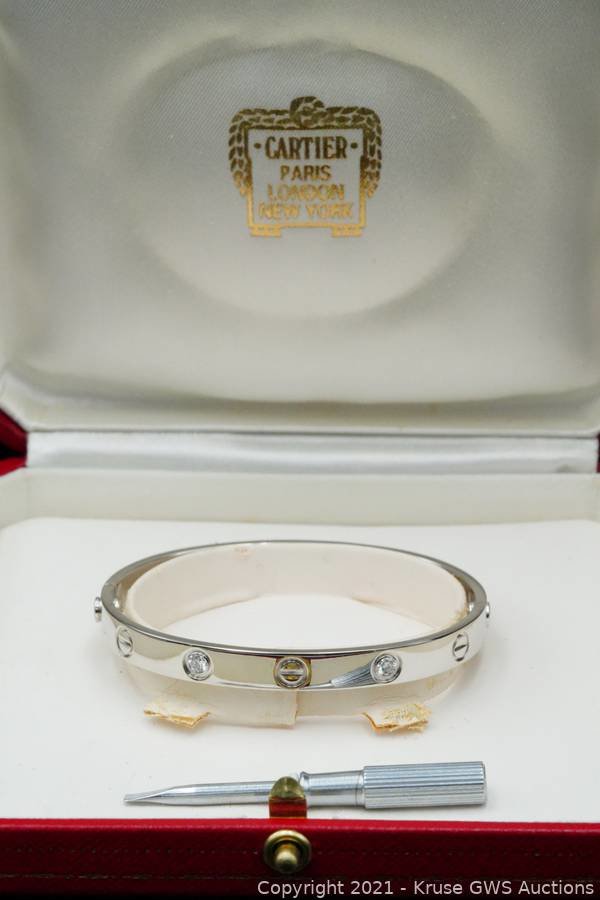 Image for Luxury Jewelry, Handbags & Timepieces