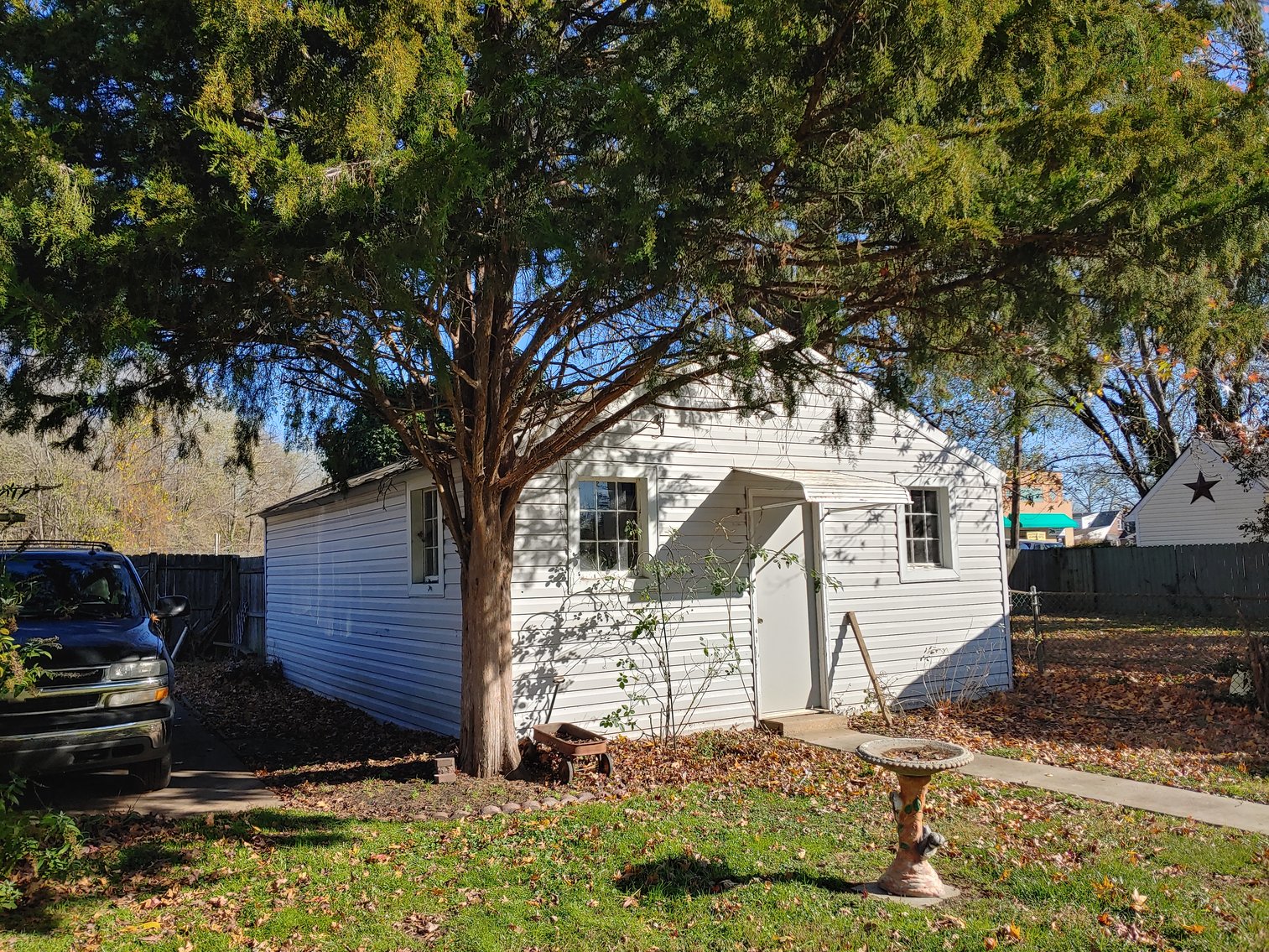 Image for 2 STORY VINYL SIDED HOUSE & 1 CAR GARAGE