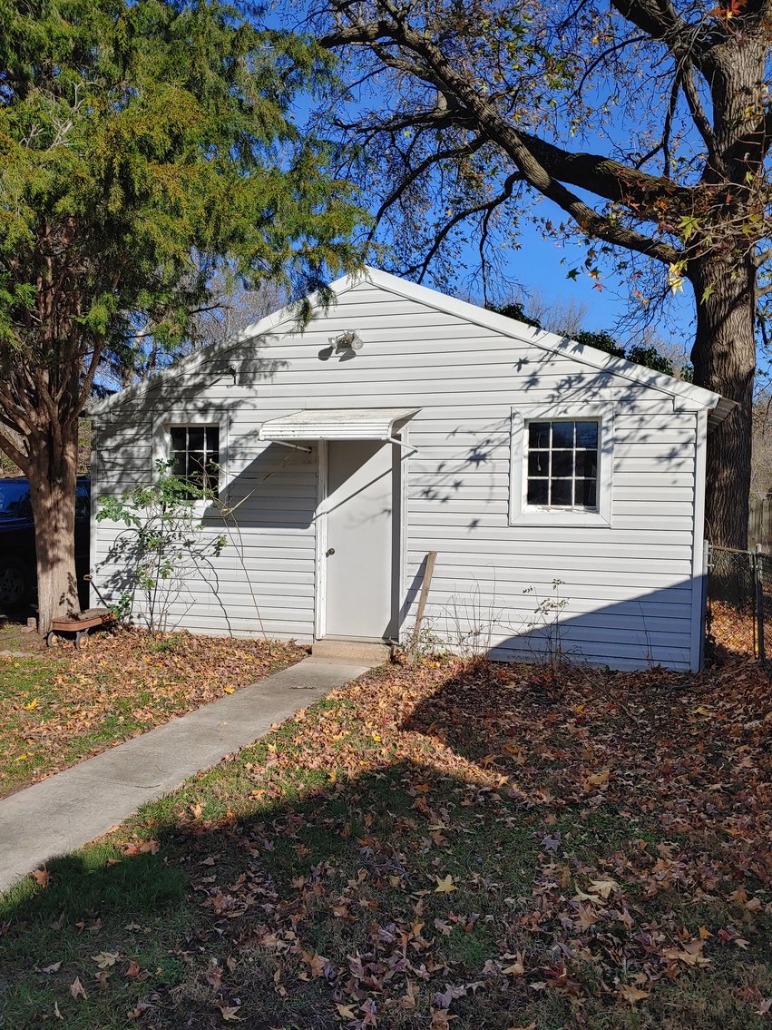 Image for 2 STORY VINYL SIDED HOUSE & 1 CAR GARAGE