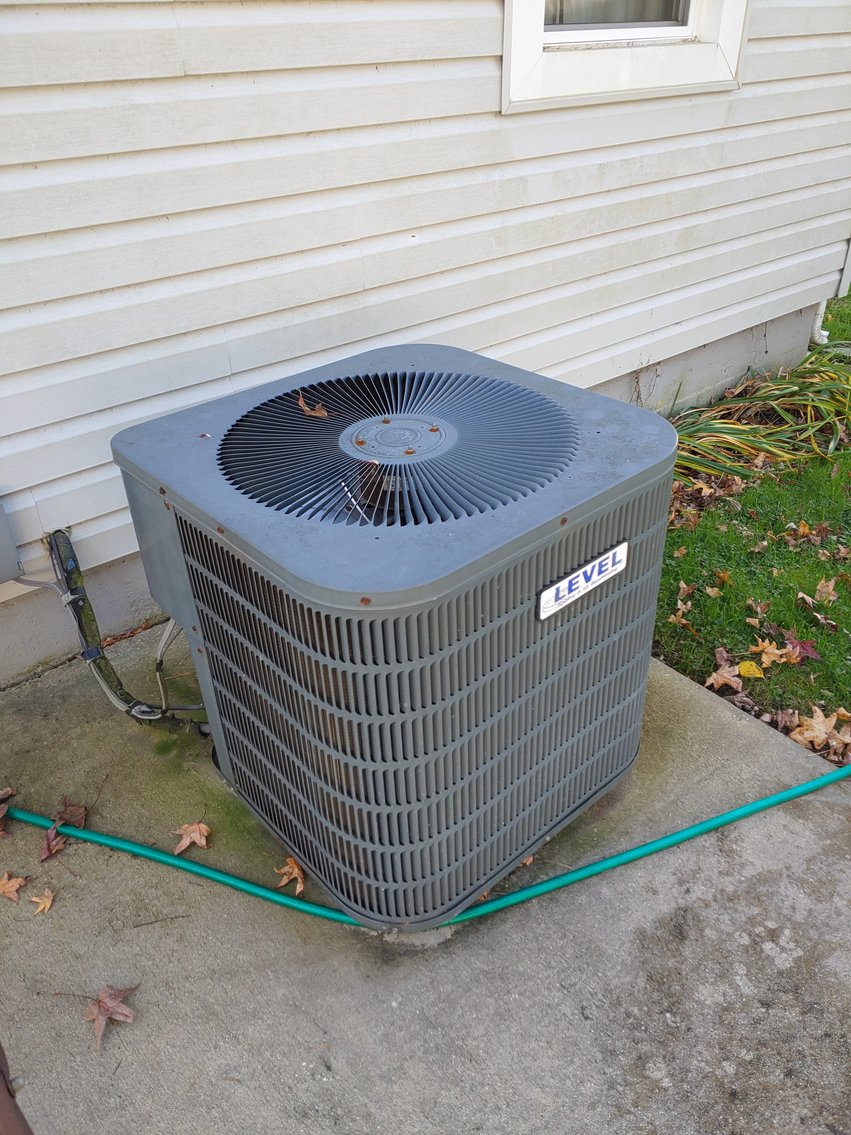 Image for 2 STORY VINYL SIDED HOUSE & 1 CAR GARAGE