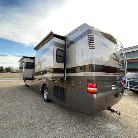 Image for 2004 Roadmaster RR8R or RR8S R-Series Raised Rail Recreational Vehicle - VIN # 1RF43564642030008