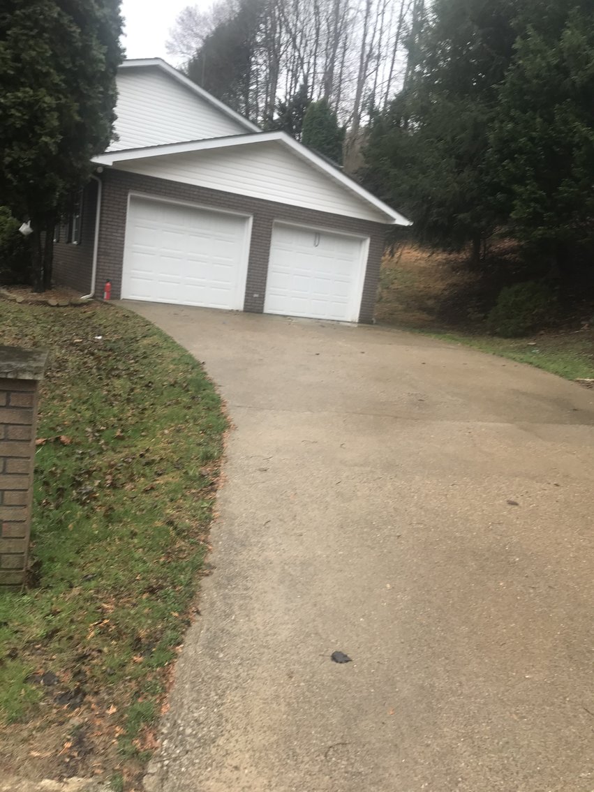 4 Bedroom, 2.5 Bath Home in Chapmanville