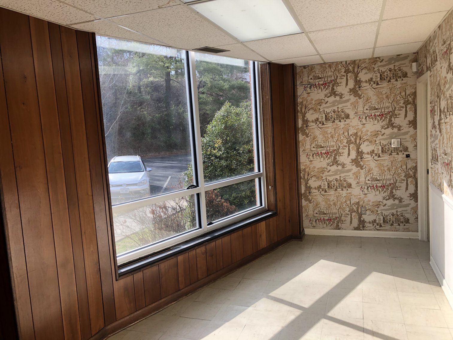 Image for 2 Story Commercial Medical Facility in Staunton, VA--ONLINE ONLY BIDDING!!