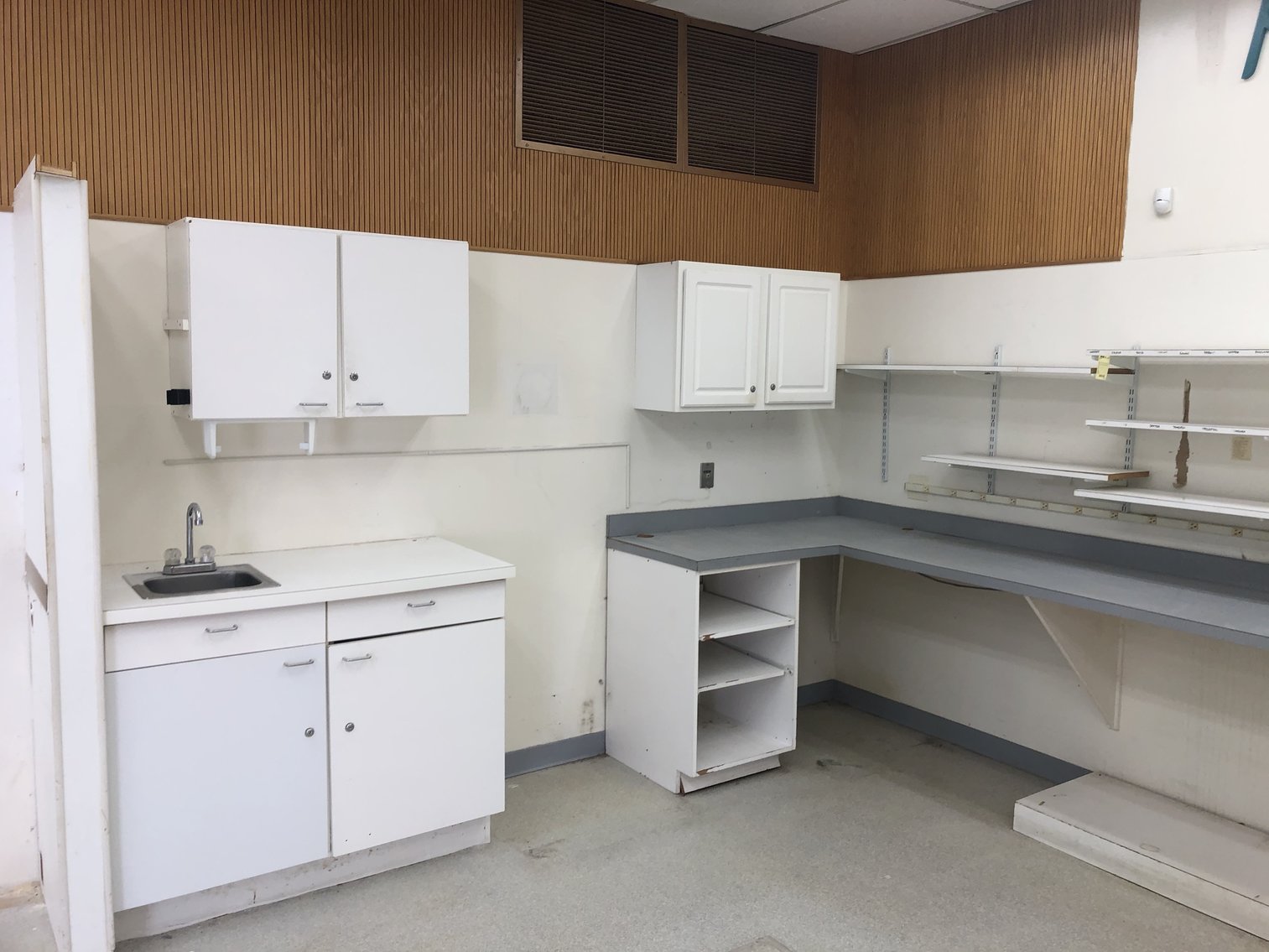 Image for 2 Story Commercial Medical Facility in Staunton, VA--ONLINE ONLY BIDDING!!