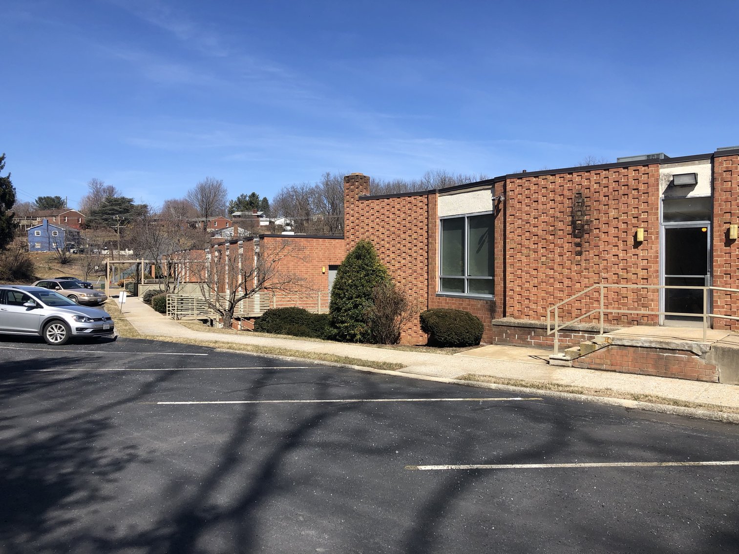 Image for 2 Story Commercial Medical Facility in Staunton, VA--ONLINE ONLY BIDDING!!