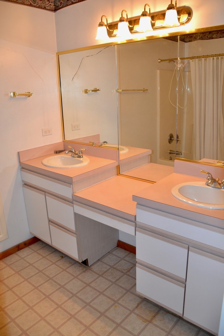 Image for 4 BR/2 BA Home w/Detached Garage/Shop Only 2 Blocks From the Potomac River--Colonial Beach, VA