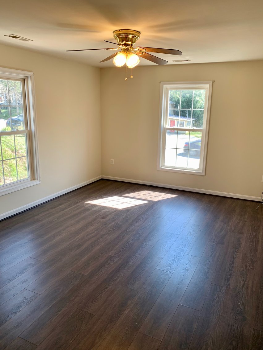 4 BR/2 BA Home Minutes from Downtown Fredericksburg, VAPart of a 3