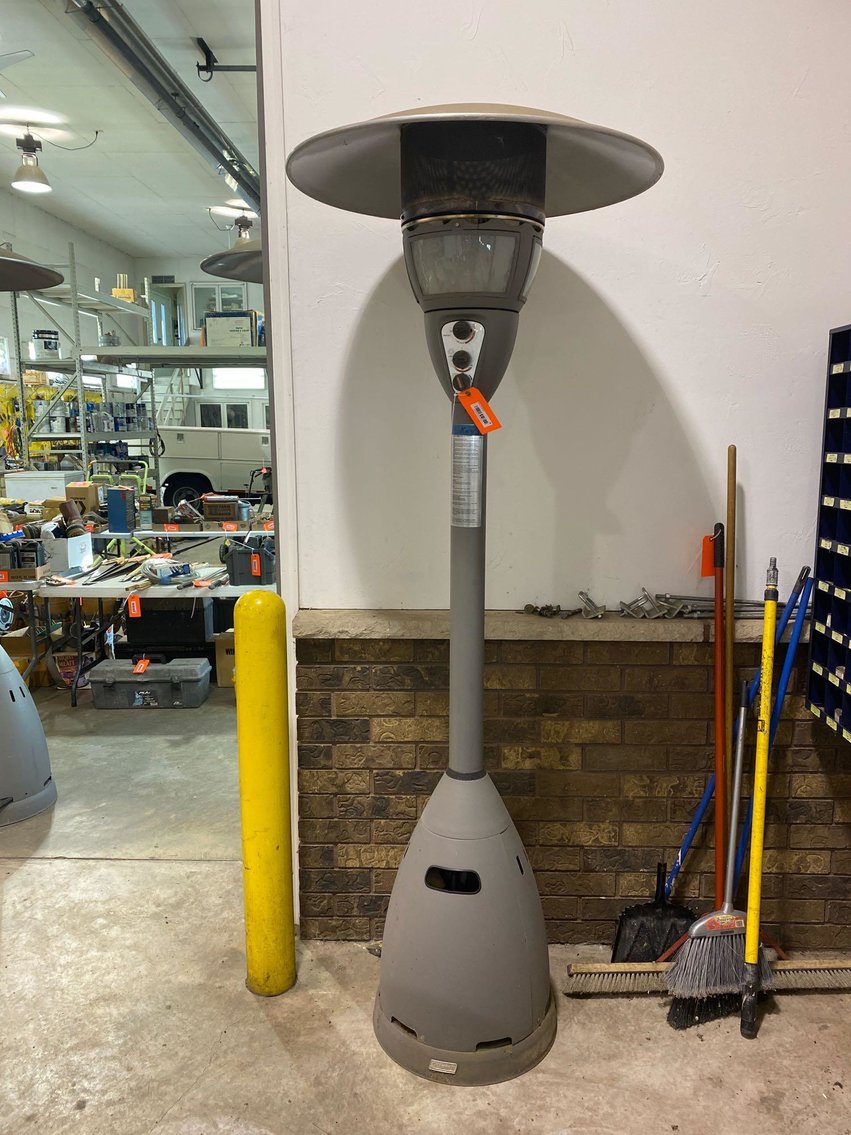 Image for Vehicles, tools, furniture, collectibles-Casco