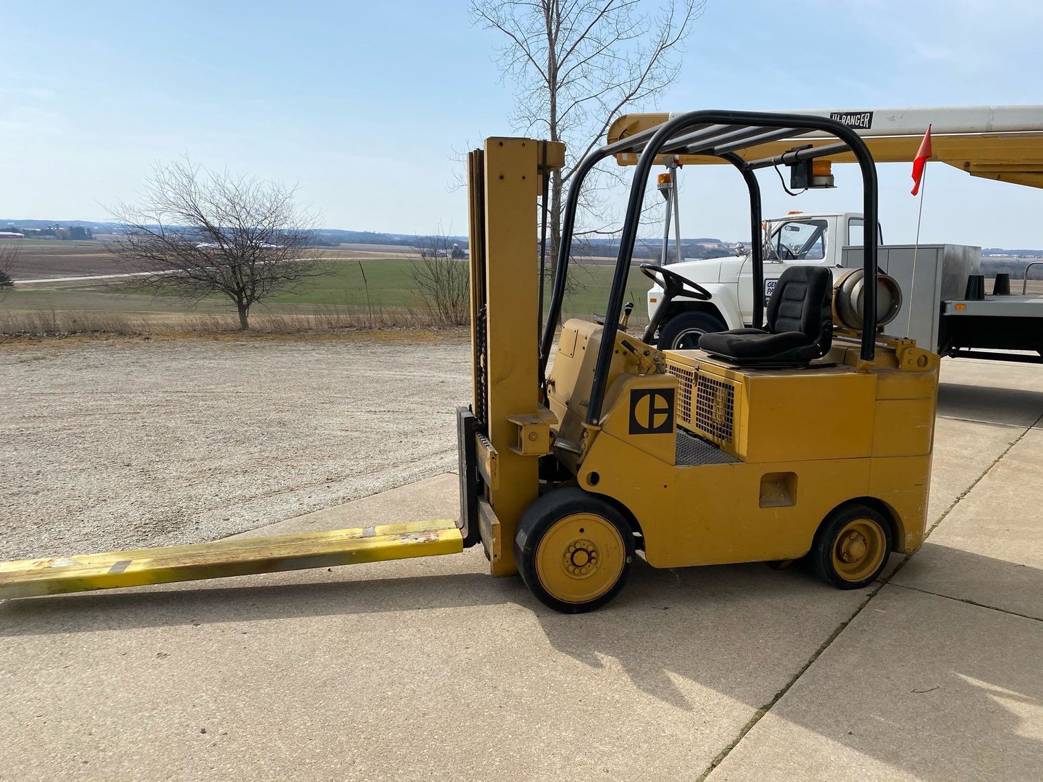 Image for Vehicles, tools, furniture, collectibles-Casco