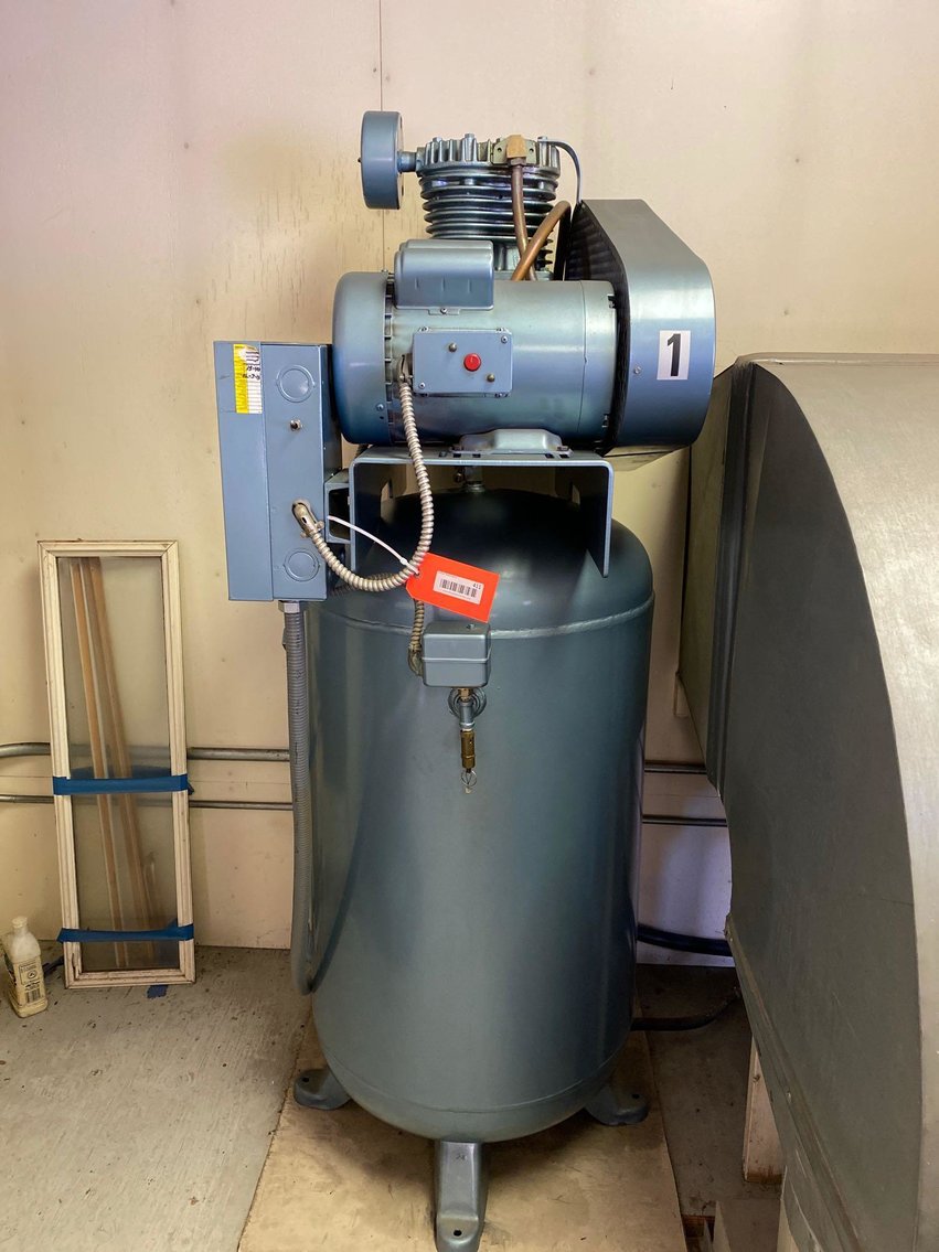 Image for Vehicles, tools, furniture, collectibles-Casco