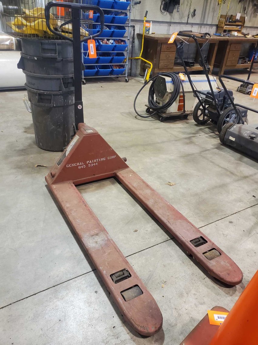 Image for Vehicles, tools, furniture, collectibles-Casco