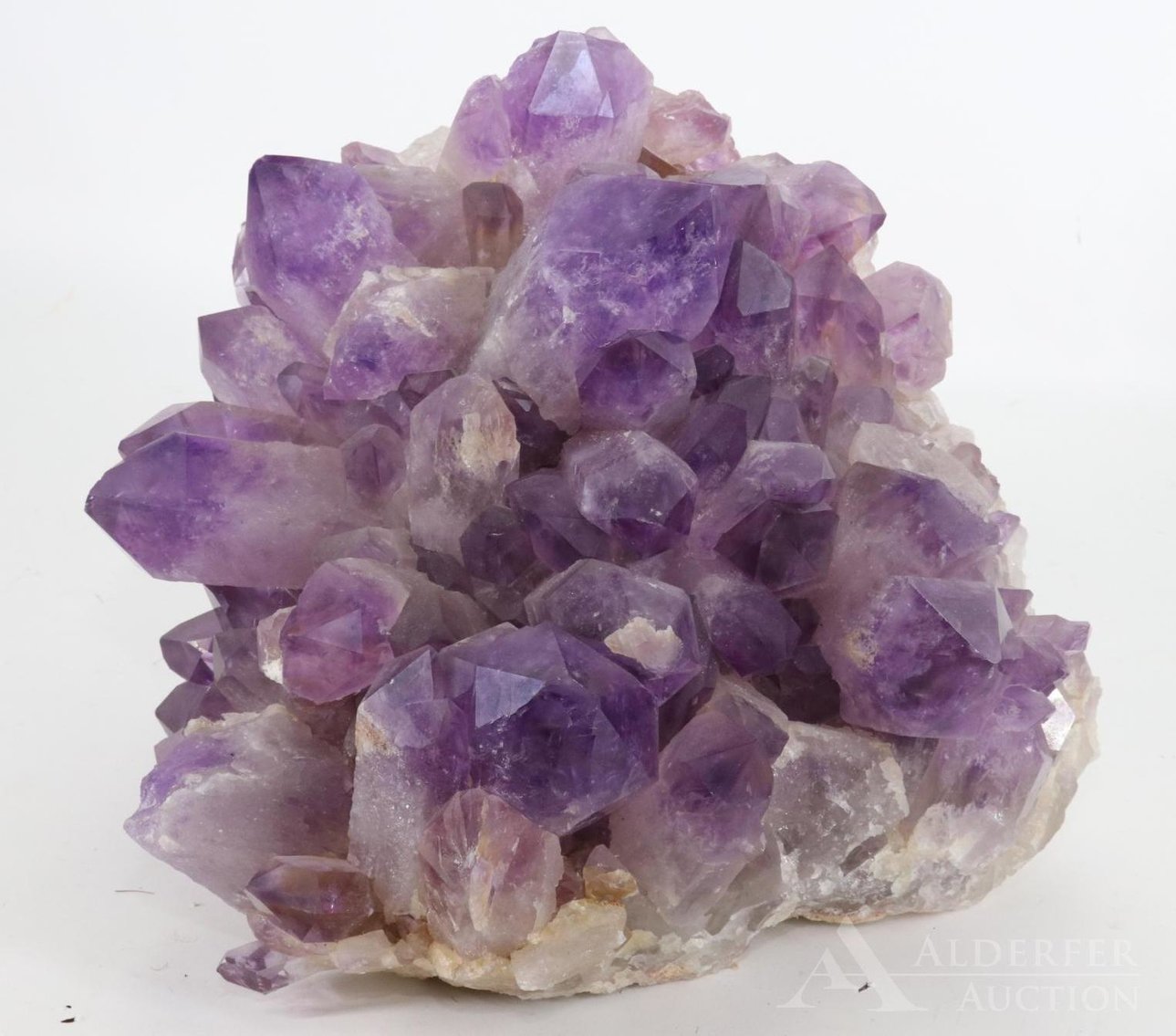 Image for Estate of Linda von Thaden | April 21, 2021 at 12:00 PM