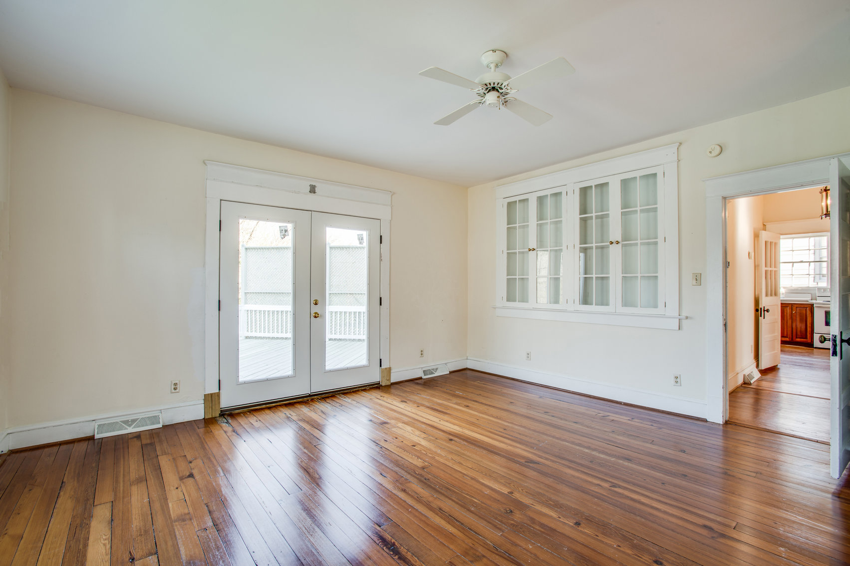 Image for 8 Room/2 BA Home/Office Building (Circa 1859) on .277 +/- Acres in Downtown Louisa, VA