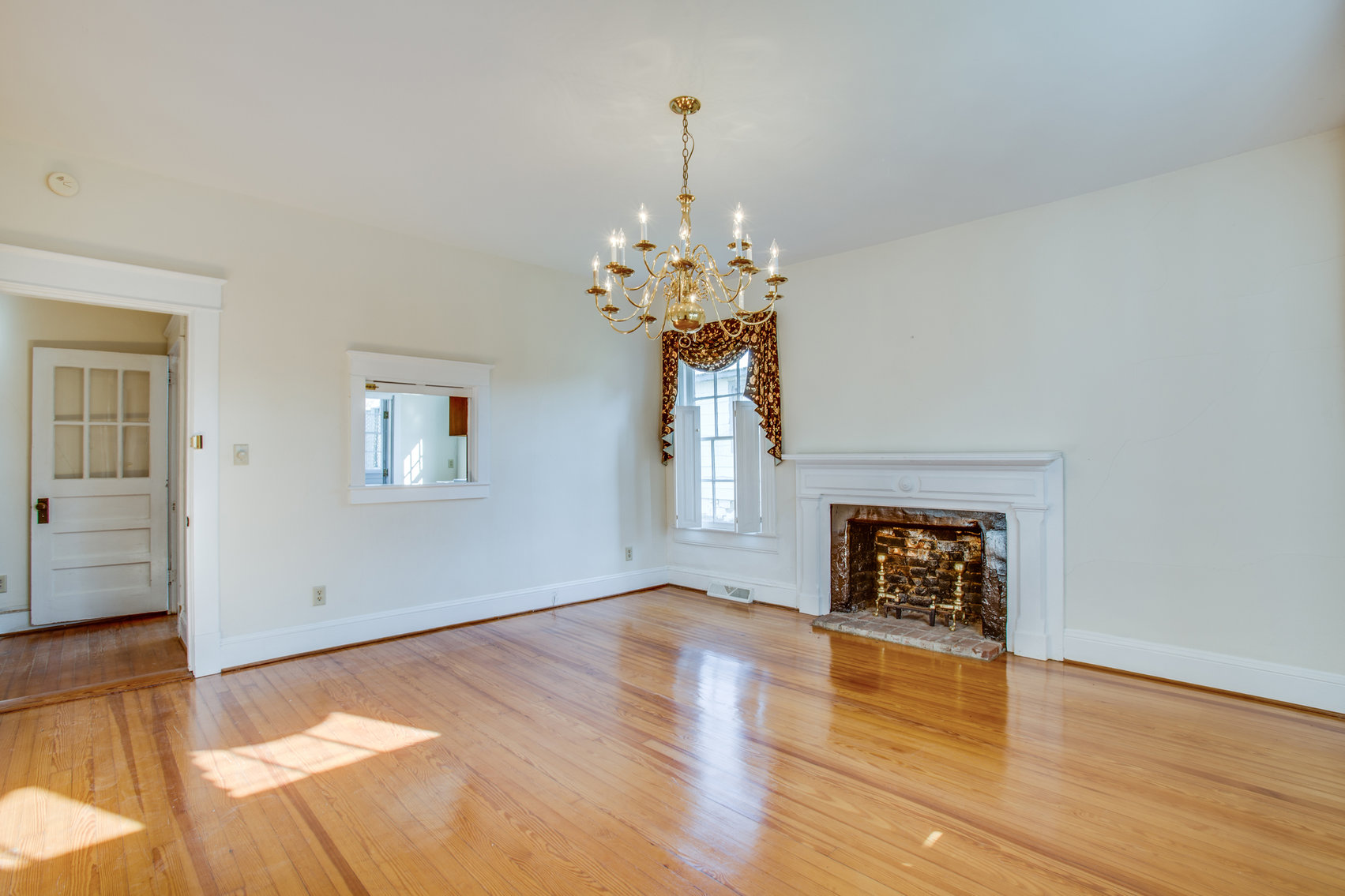 Image for 8 Room/2 BA Home/Office Building (Circa 1859) on .277 +/- Acres in Downtown Louisa, VA