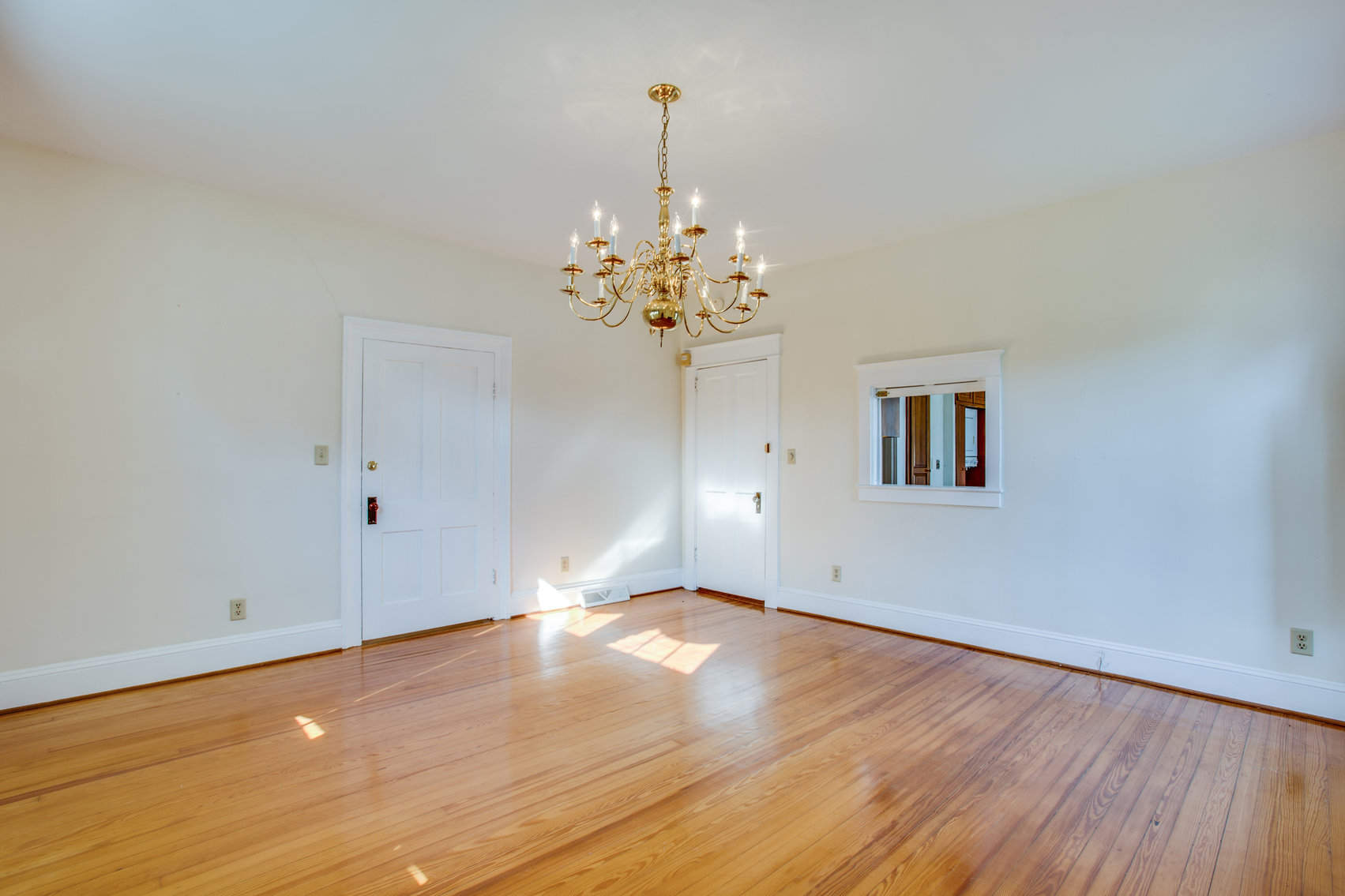 Image for 8 Room/2 BA Home/Office Building (Circa 1859) on .277 +/- Acres in Downtown Louisa, VA