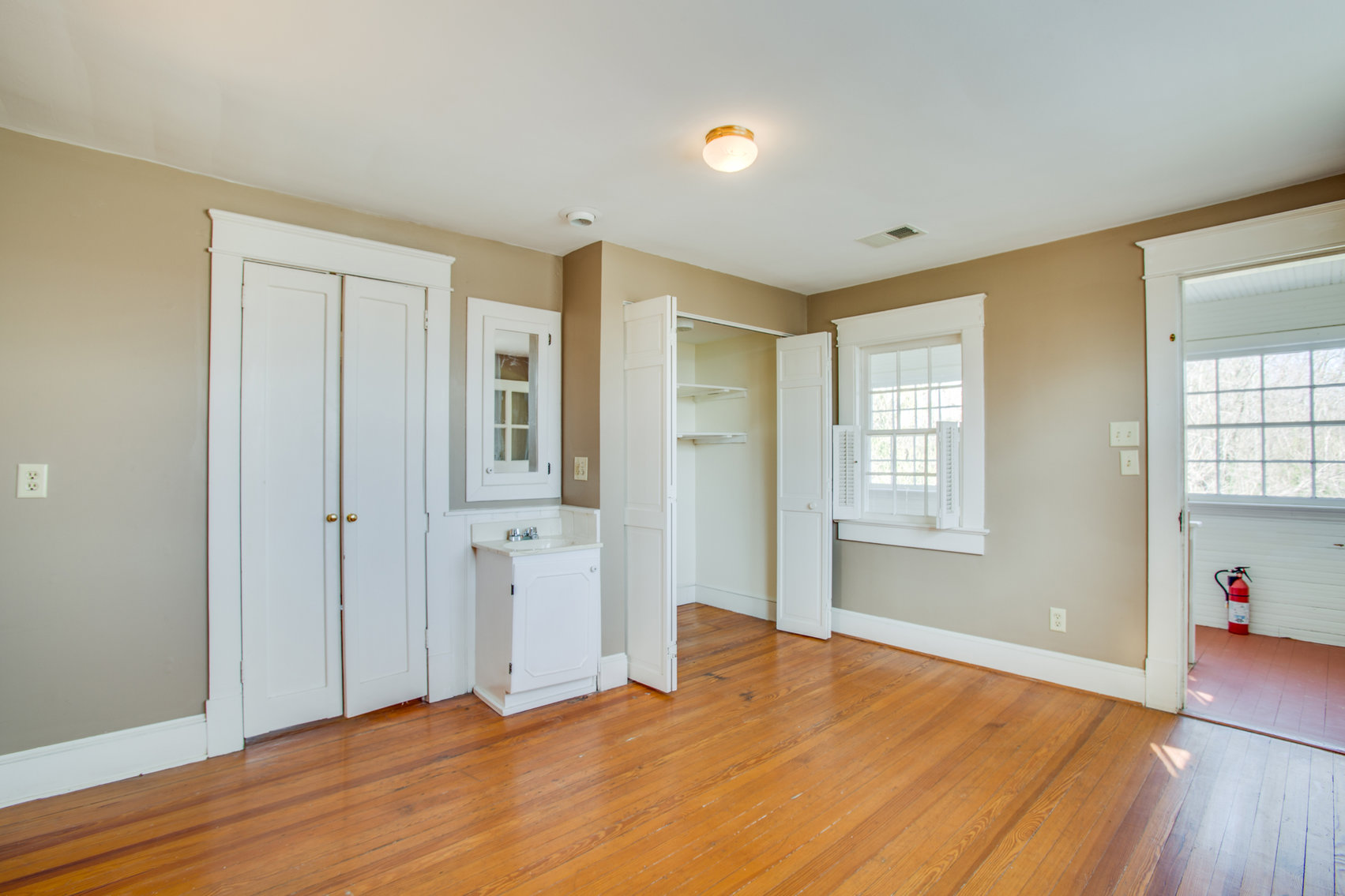 Image for 8 Room/2 BA Home/Office Building (Circa 1859) on .277 +/- Acres in Downtown Louisa, VA