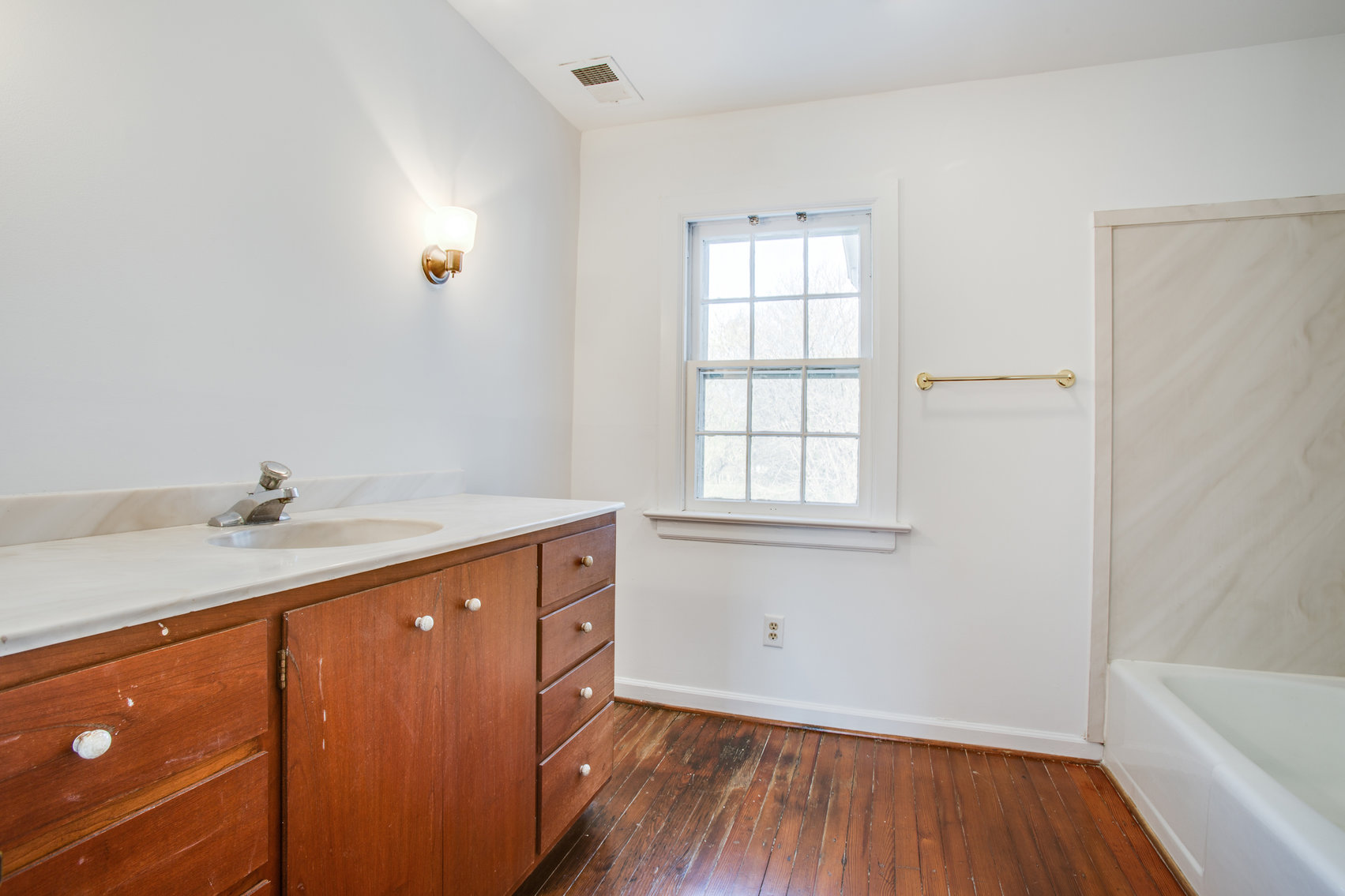 Image for 8 Room/2 BA Home/Office Building (Circa 1859) on .277 +/- Acres in Downtown Louisa, VA