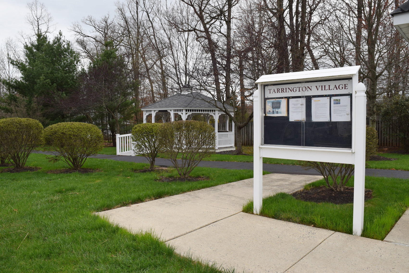 Real Estate Private Showing By Appointment Only 1586 Tarrington Way