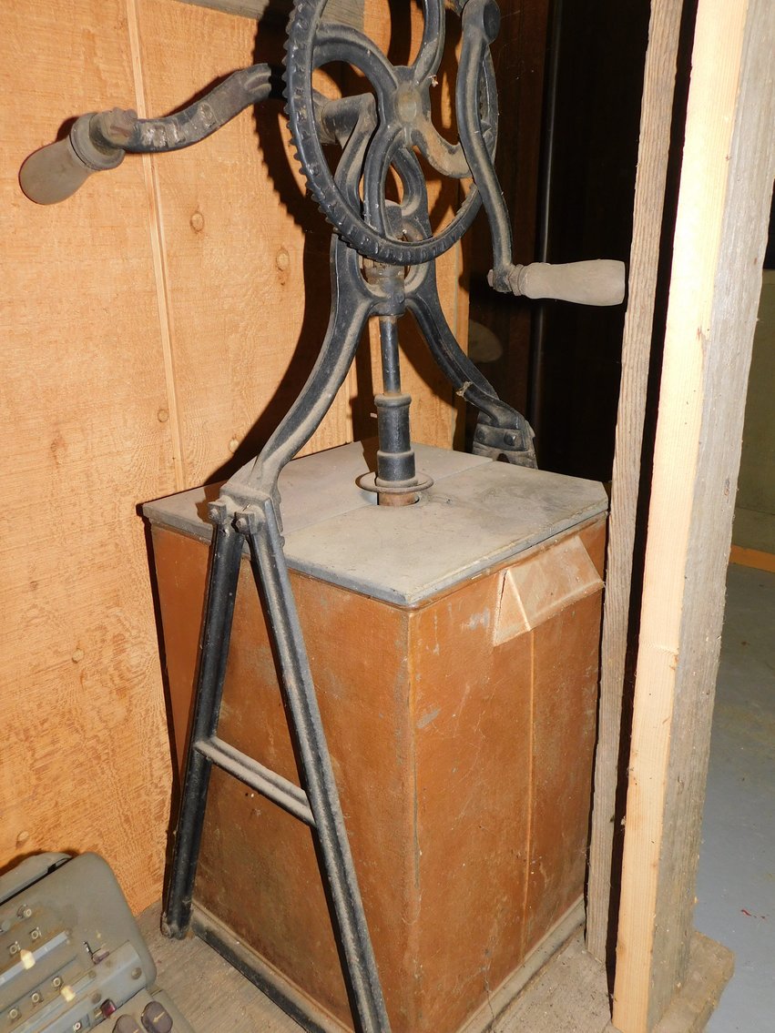 Image for Octe Mattson Online Auction