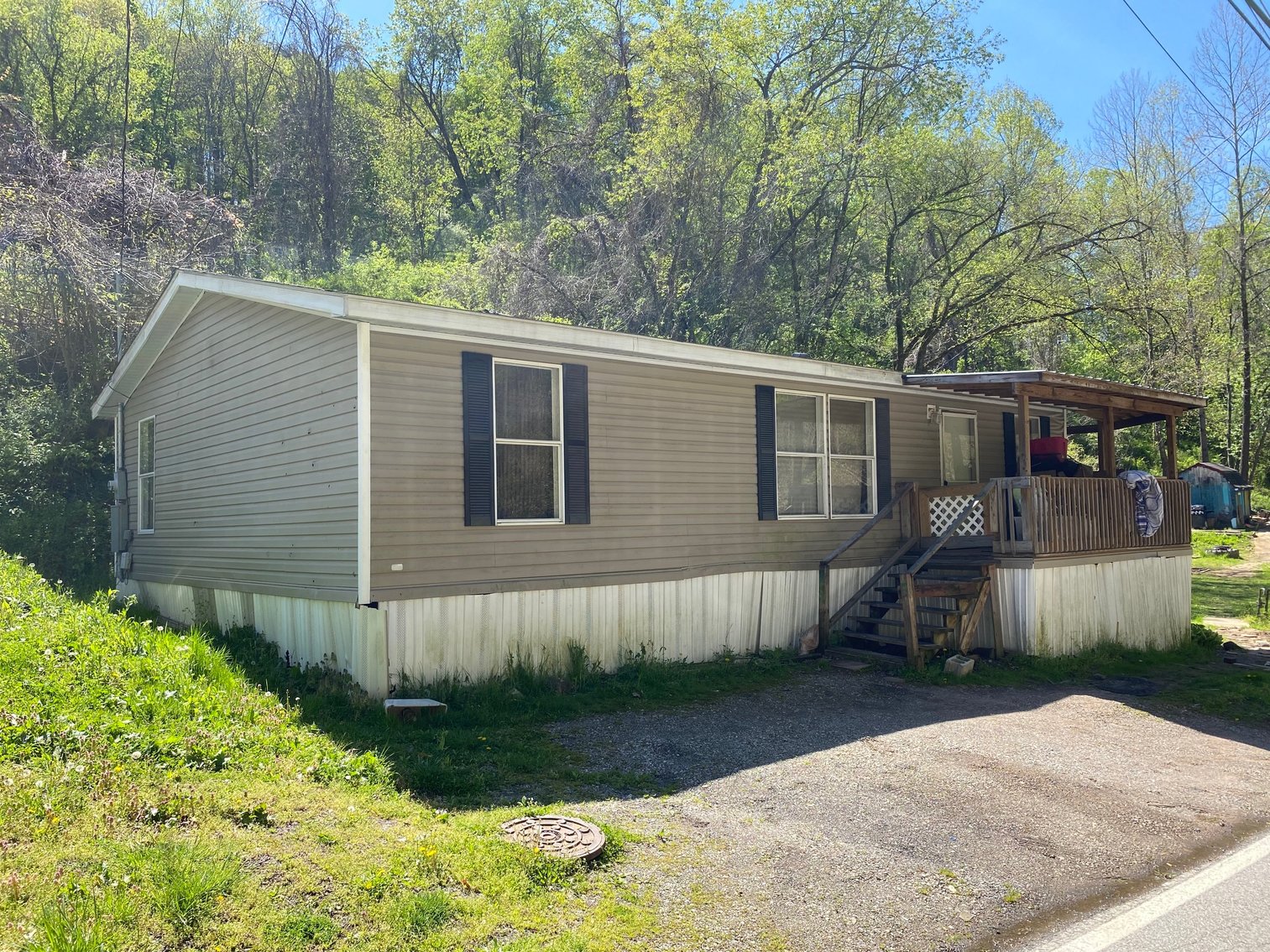3Bedroom Doublewide on a Wooded Lot