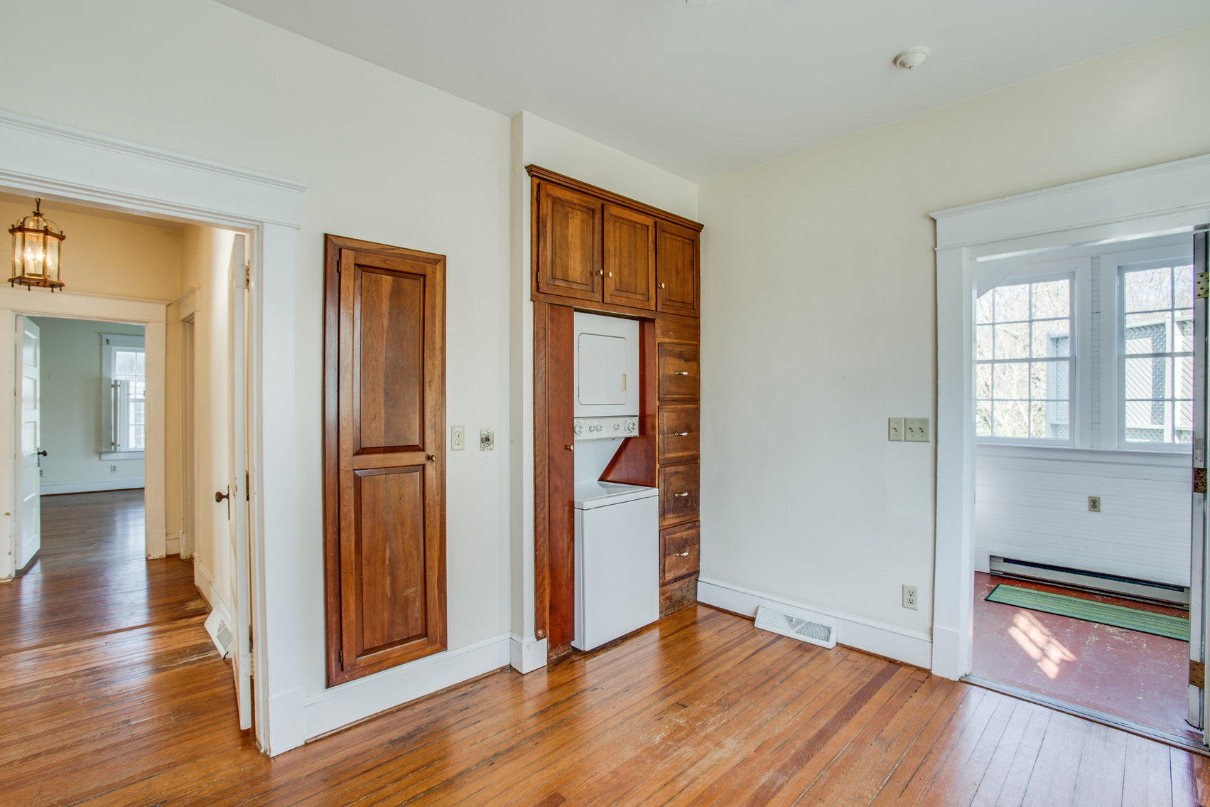 Image for 8 Room/2 BA Home/Office Building (Circa 1859) on .277 +/- Acres in Downtown Louisa, VA