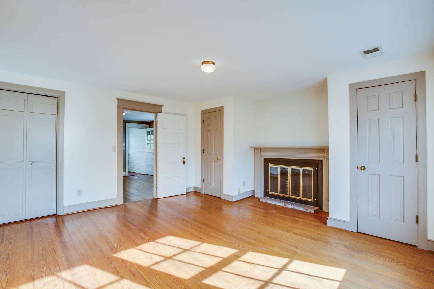 Image for 8 Room/2 BA Home/Office Building (Circa 1859) on .277 +/- Acres in Downtown Louisa, VA