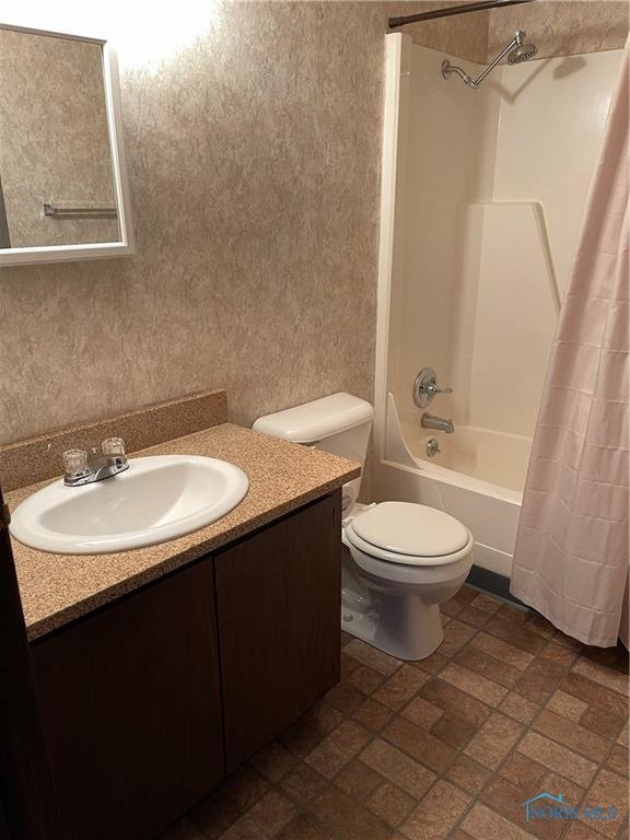 Image for Lamplight Court Apartment Complex Auction!