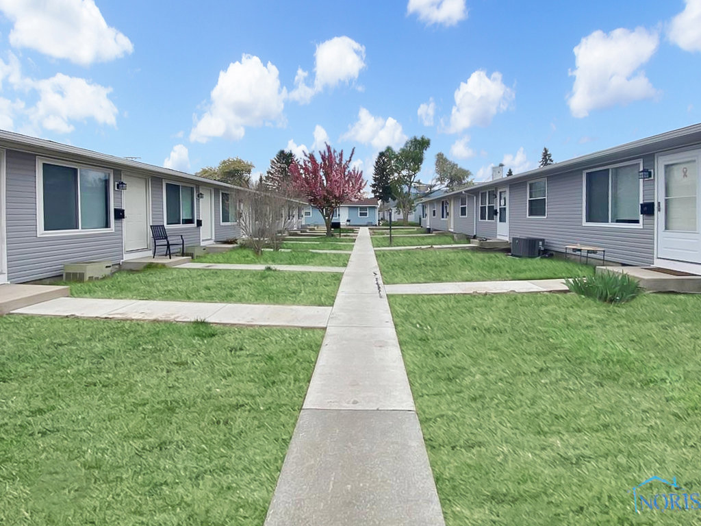 Image for Lamplight Court Apartment Complex Auction!