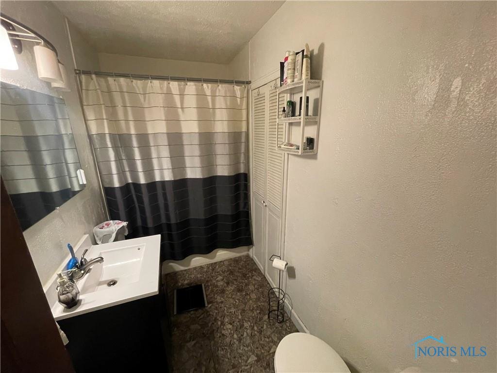 Image for ABSOLUTE AUCTION! 1931 BERKSHIRE PL.