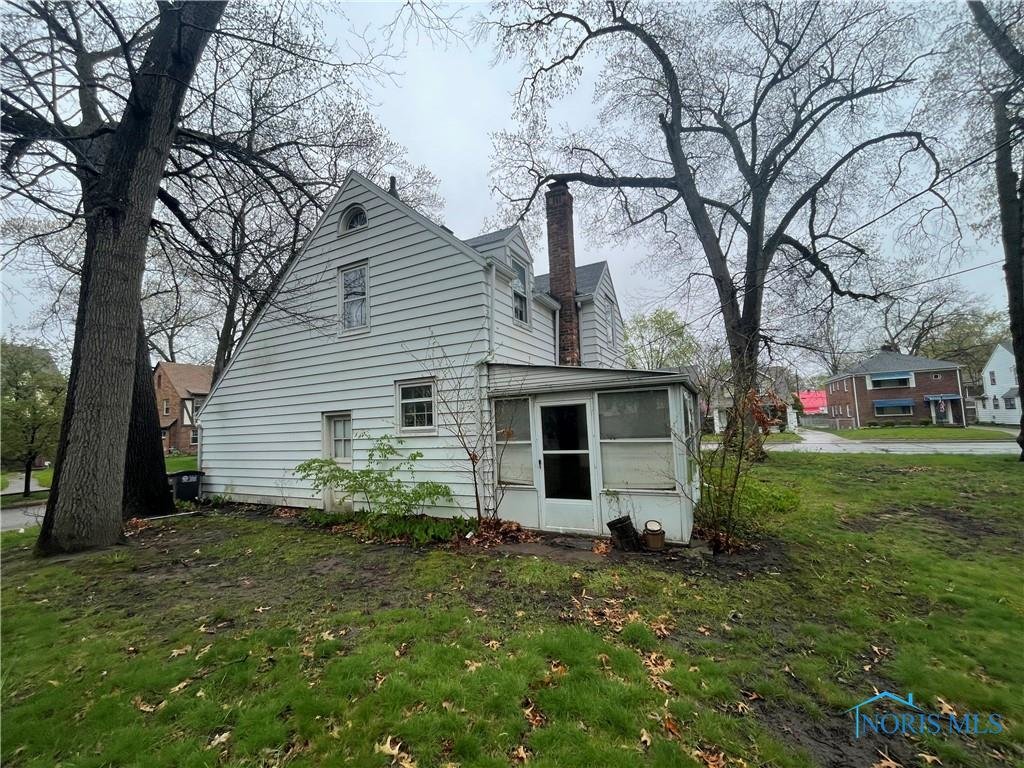 MINIMUM BID AUCTION 70,000! 2509 Beaufort Ave