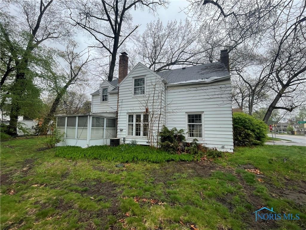 MINIMUM BID AUCTION 70,000! 2509 Beaufort Ave