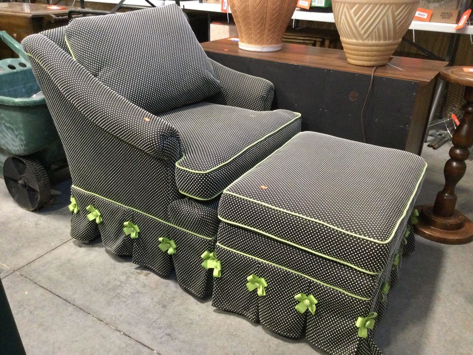 Image for Furniture, Collectibles, Household-New building North