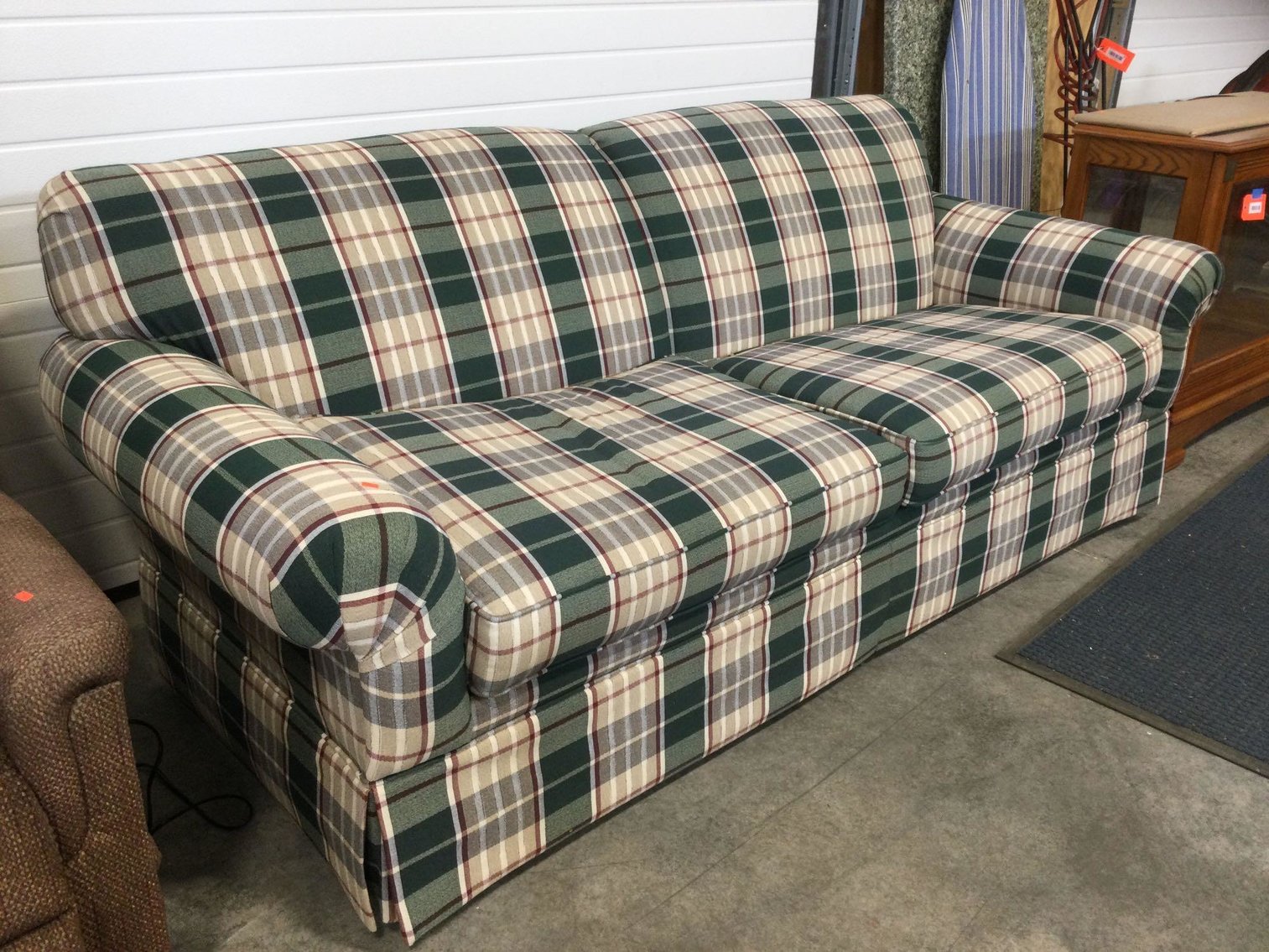 Image for Furniture, Collectibles, Household-New building North