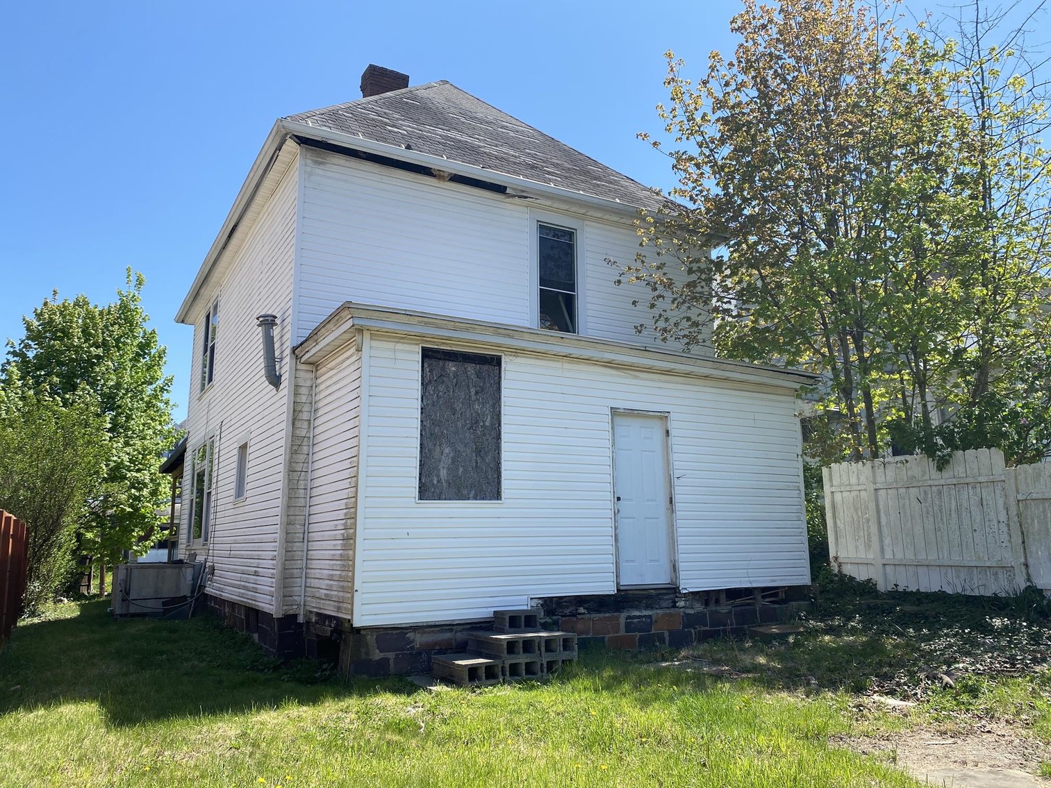 Image for SOLD - 3-Bedroom Project Home Selling to the Highest Bidder