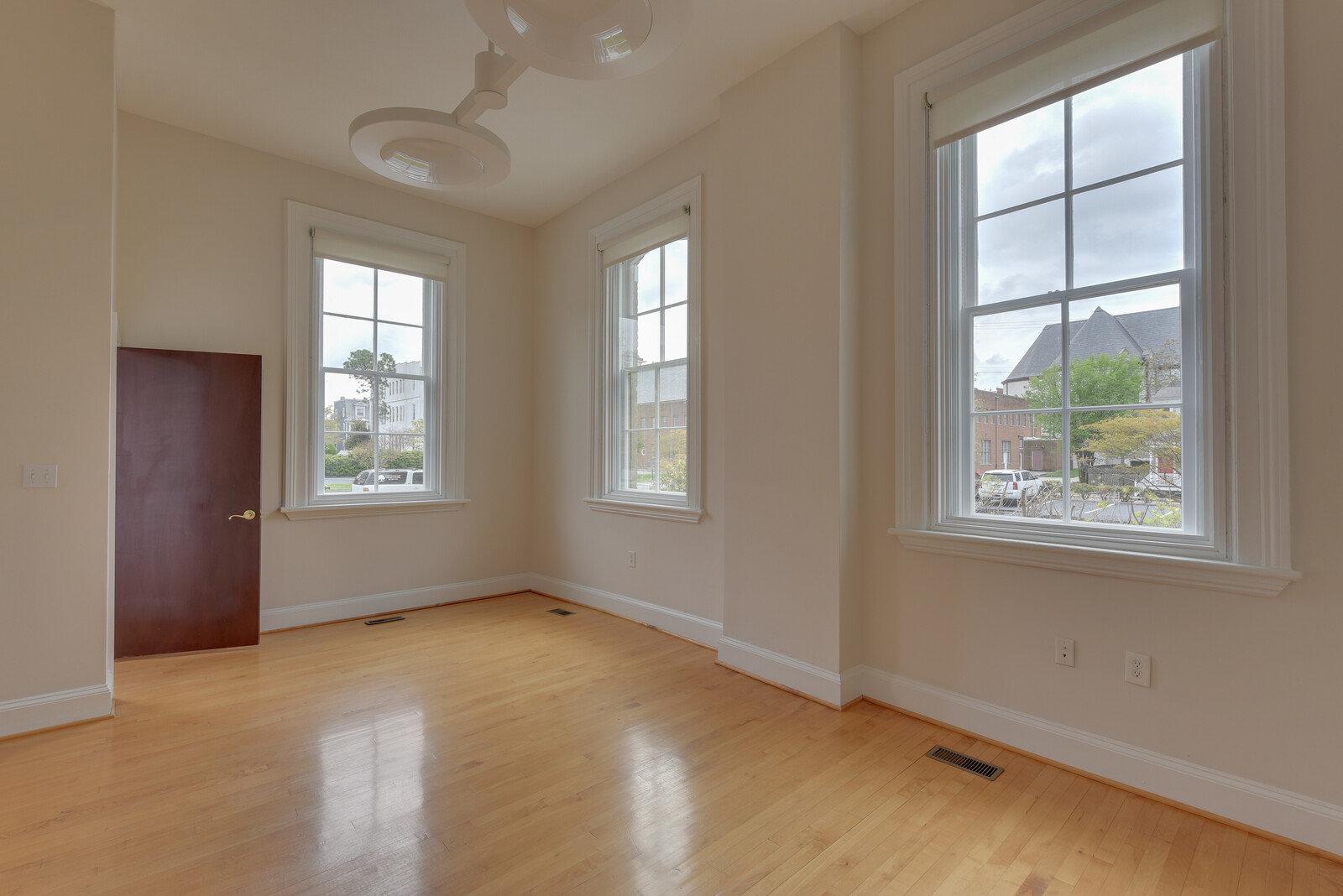 Image for Commercial Real Estate For Lease - Click Here for Details