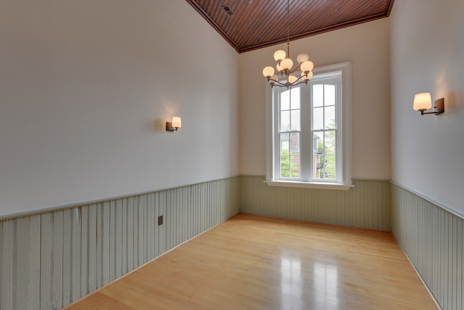 Image for Commercial Real Estate For Lease - Click Here for Details