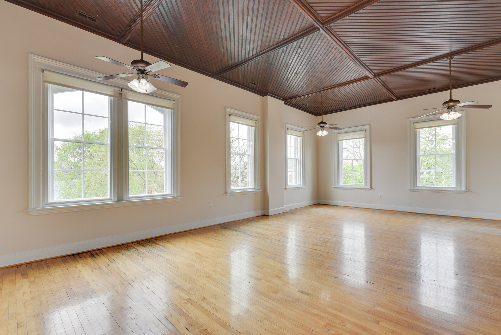 Image for Commercial Real Estate For Lease - Click Here for Details